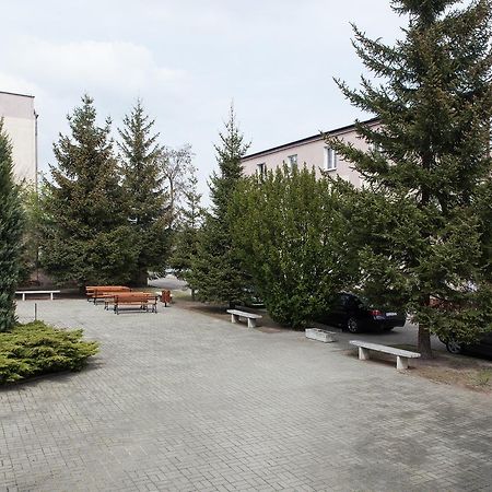 Dom Studenta Nr 1 Ans W Koninie Hostel โคนิน ภายนอก รูปภาพ