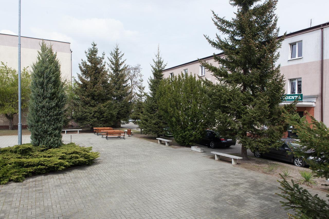 Dom Studenta Nr 1 Ans W Koninie Hostel โคนิน ภายนอก รูปภาพ