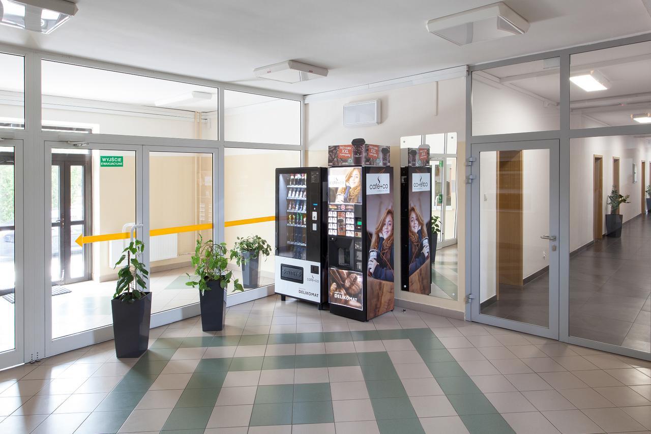 Dom Studenta Nr 1 Ans W Koninie Hostel โคนิน ภายนอก รูปภาพ